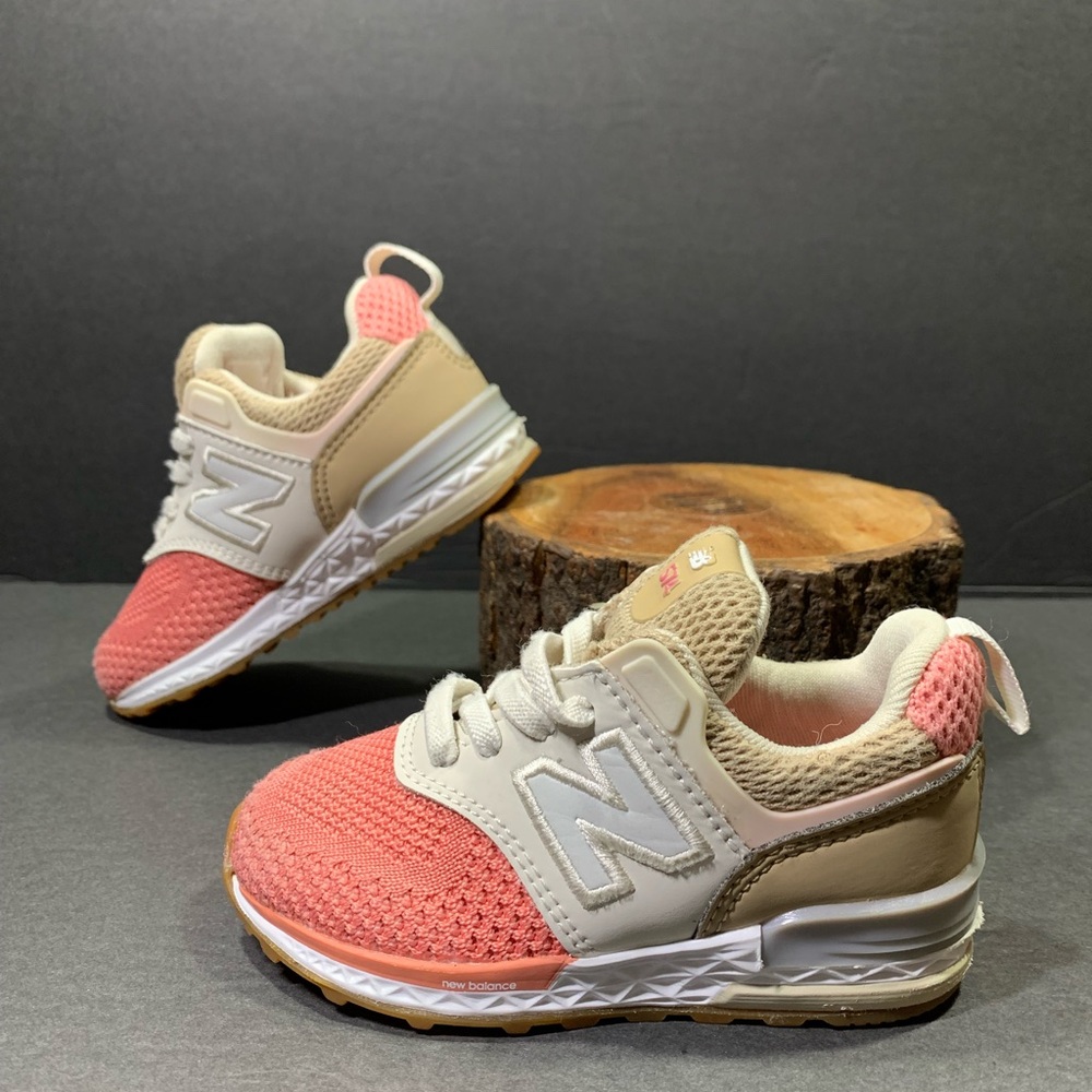 New Balance Toddler Sneakers // Shoe Size- 6.5